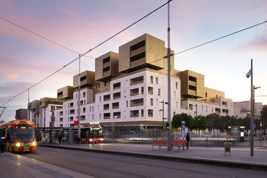 hallesplaza-halles-hessamfar-verons-hessamfaretverons-paris-bordeaux-montpellier-#architecture #architecturephotography #architecturelovers#southoffrance #housing #architect #architecture #archilovers #arch #archi #architecturalphotography #architecturelo